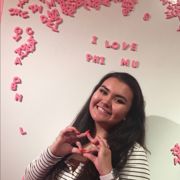 Meet your Posher, Jacquelyn - Picture 1 of 1